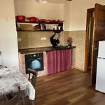 Bakonyszentkiralyi Menedek Apartmán *