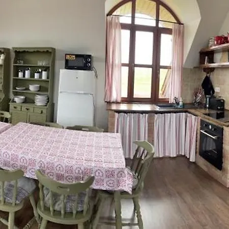 Bakonyszentkiralyi Menedek * Bakonyszentkirály